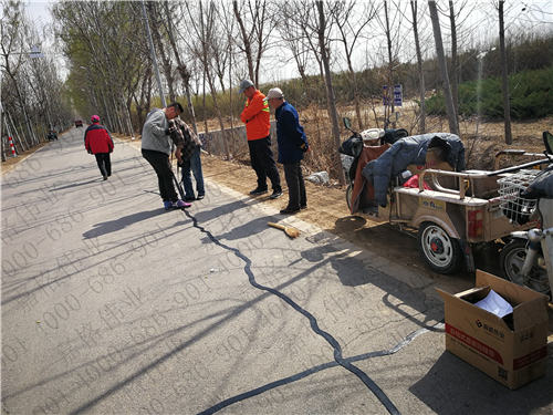 山西地區(qū)道路養(yǎng)護(hù)使用嘉格道路貼縫帶的用戶越來越多
